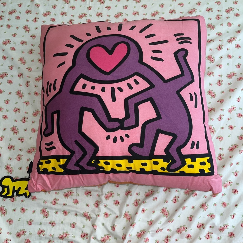 keith harring designer pillows 🌷🍵🌿